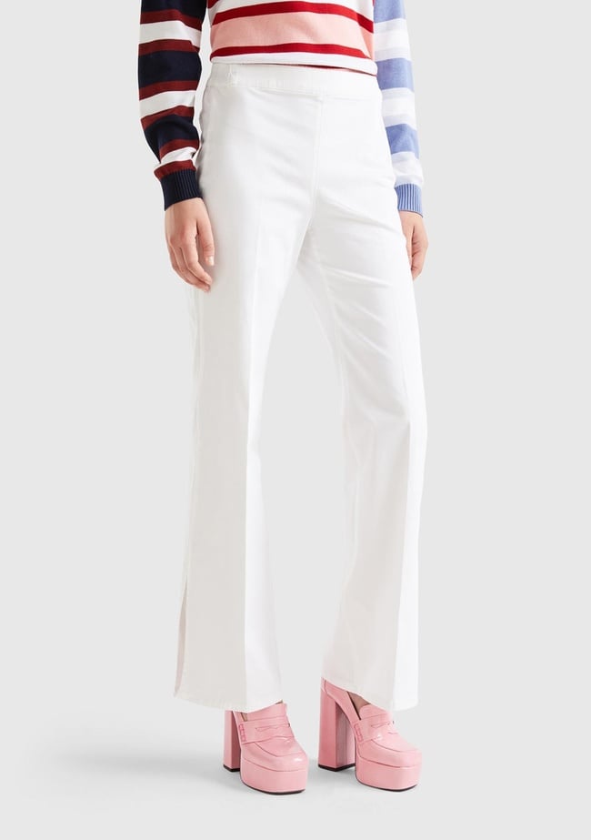  Kadın Beyaz Paçası Yırtmaçlı Pantolon