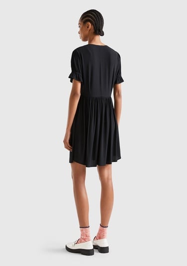  Kadın Siyah %100 Viskoz V Yaka Kısa Kollu Elbise