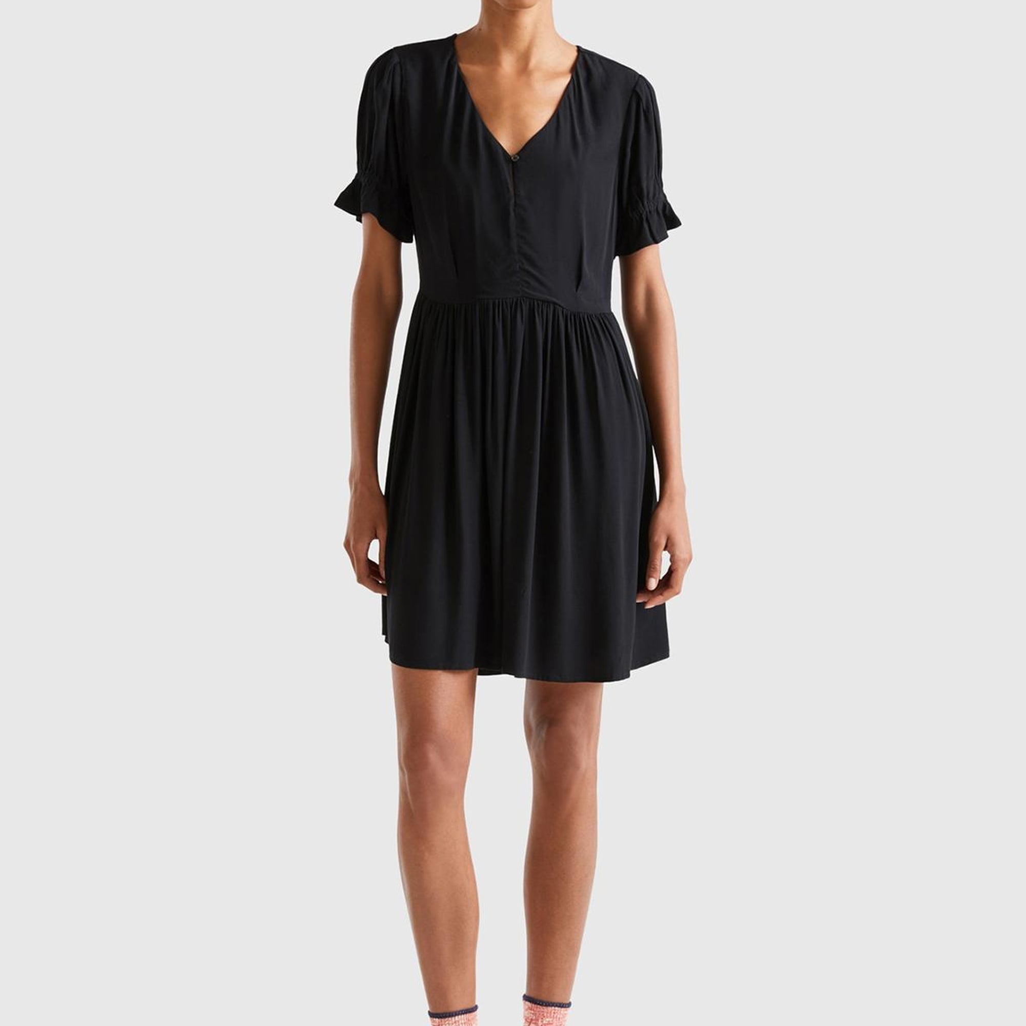 Kadın Siyah %100 Viskoz V Yaka Kısa Kollu Elbise