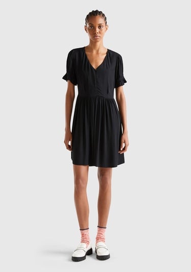  Kadın Siyah %100 Viskoz V Yaka Kısa Kollu Elbise