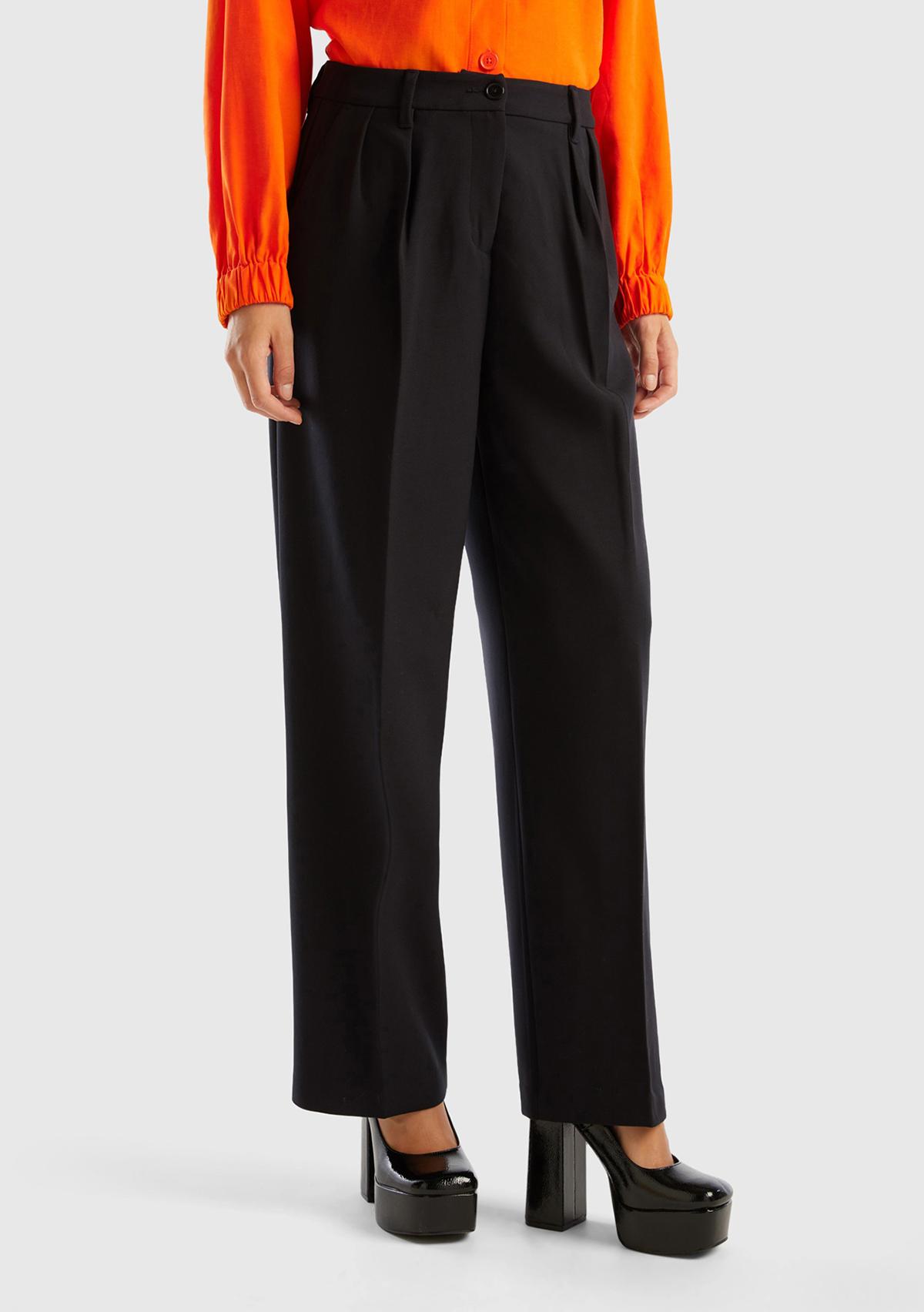  Kadın Siyah Poliviskoz Bol Paça Pileli Pantolon