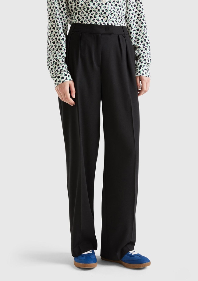  Kadın Siyah Pileli Rahat Kalıp Pantolon