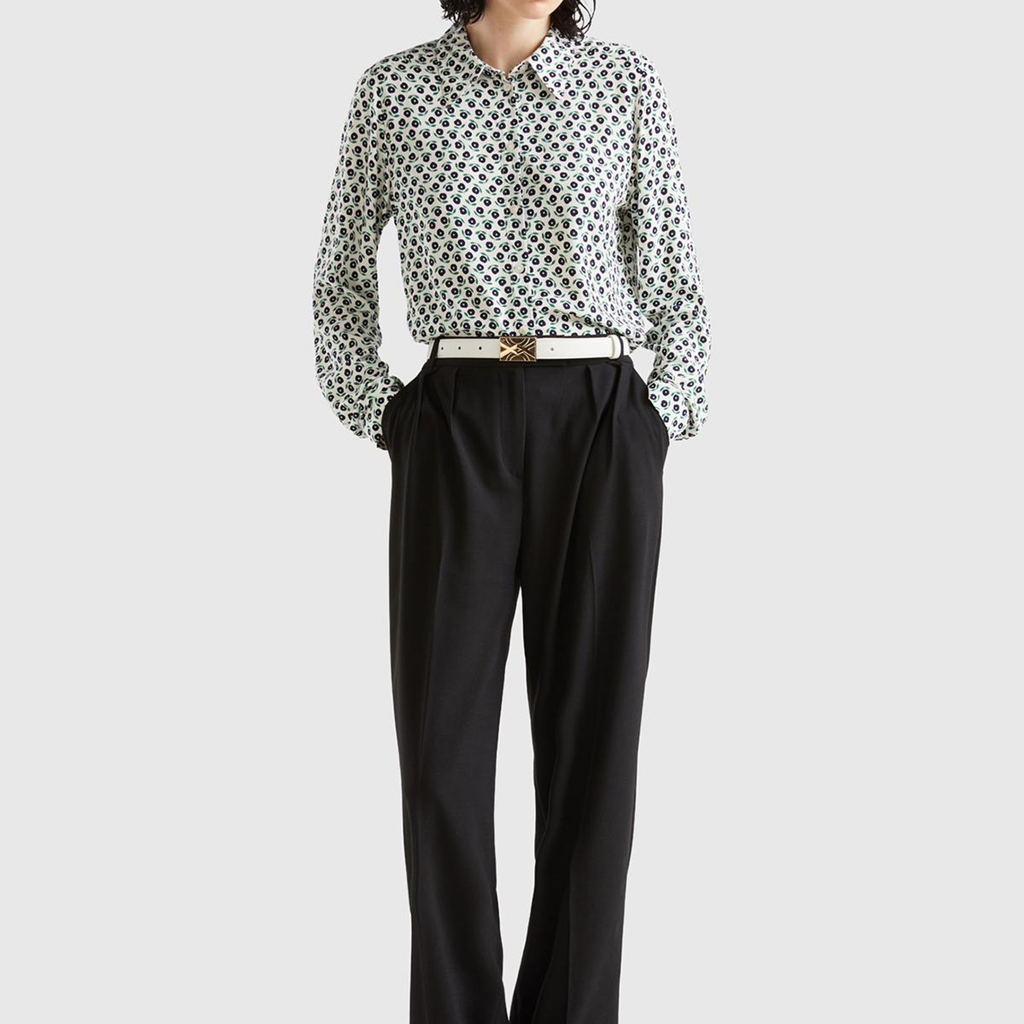 Kadın Siyah Pileli Rahat Kalıp Pantolon