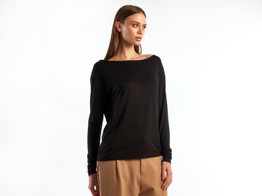  Kadın Siyah Uzun Kollu Geniş Yaka Viskos Karışımlı Tshirt