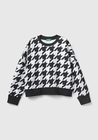  Kadın Siyah-Beyaz Kazayağı Desenli Boxy Fit Sweatshirt