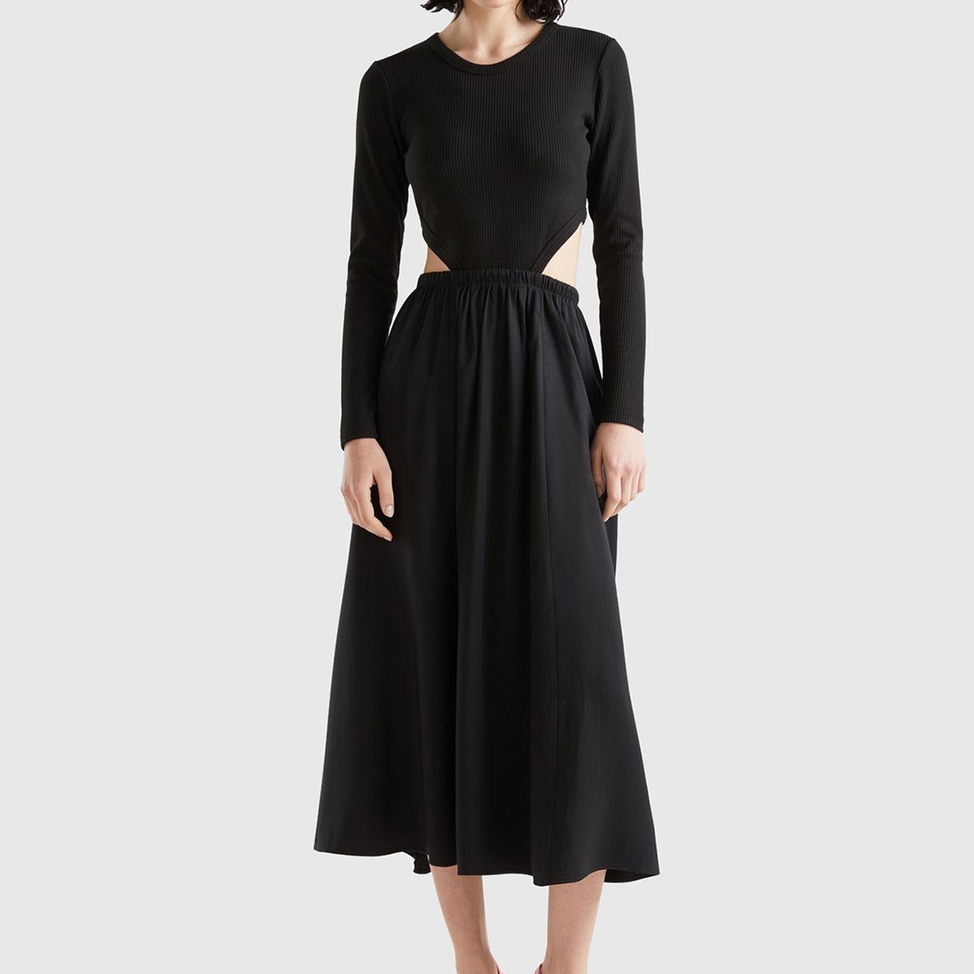 Kadın Siyah Viskoz Karışımlı Beli Açık Elbise