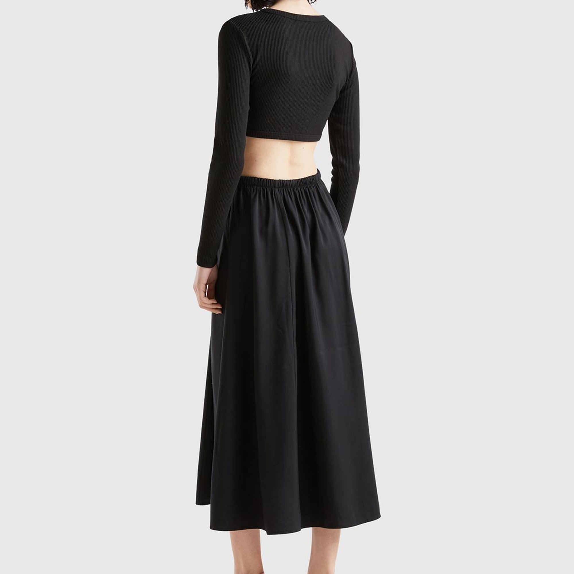 Kadın Siyah Viskoz Karışımlı Beli Açık Elbise