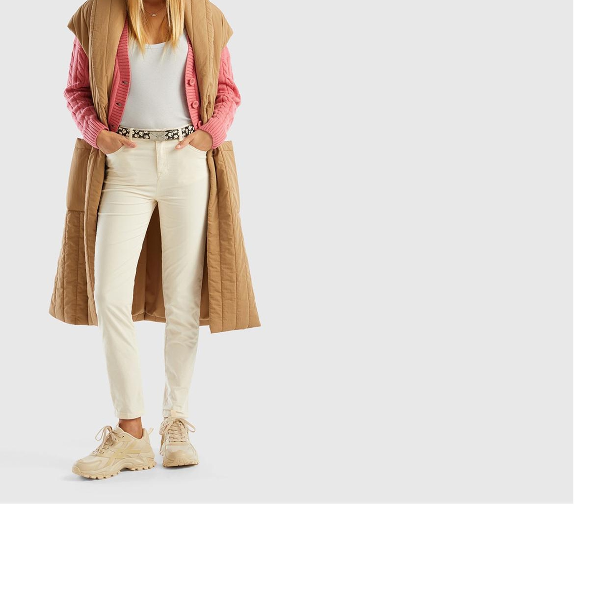 Kadın Krem Slim Fit Kadife Pantolon