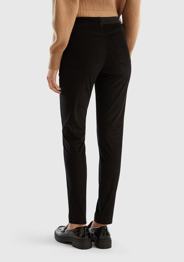  Kadın Siyah Slim Fit Kadife Pantolon
