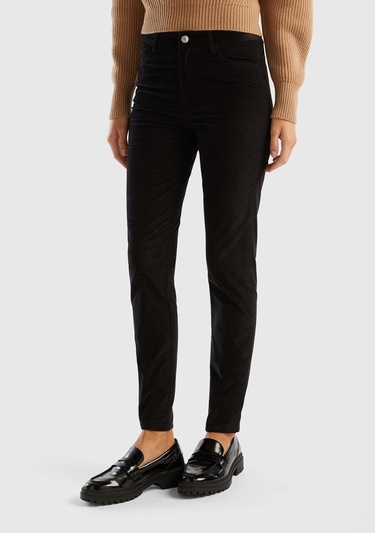  Kadın Siyah Slim Fit Kadife Pantolon