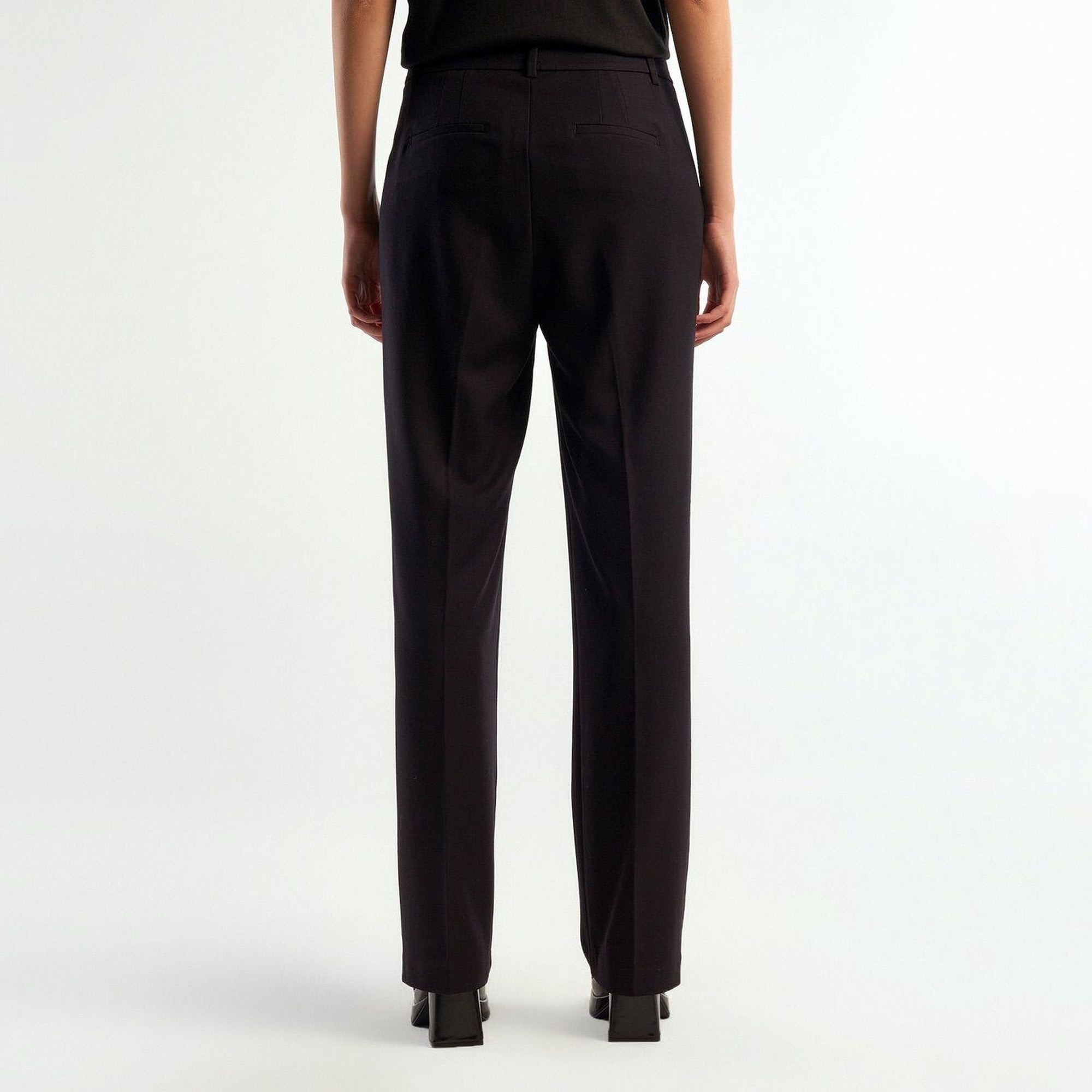 Kadın Siyah Poliviskoz Yumuşak Dokulu Regular Fit Pantolon