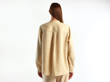  Kadın Bej Liyosel Hakim Yaka Çiçek Desenli Gömlek