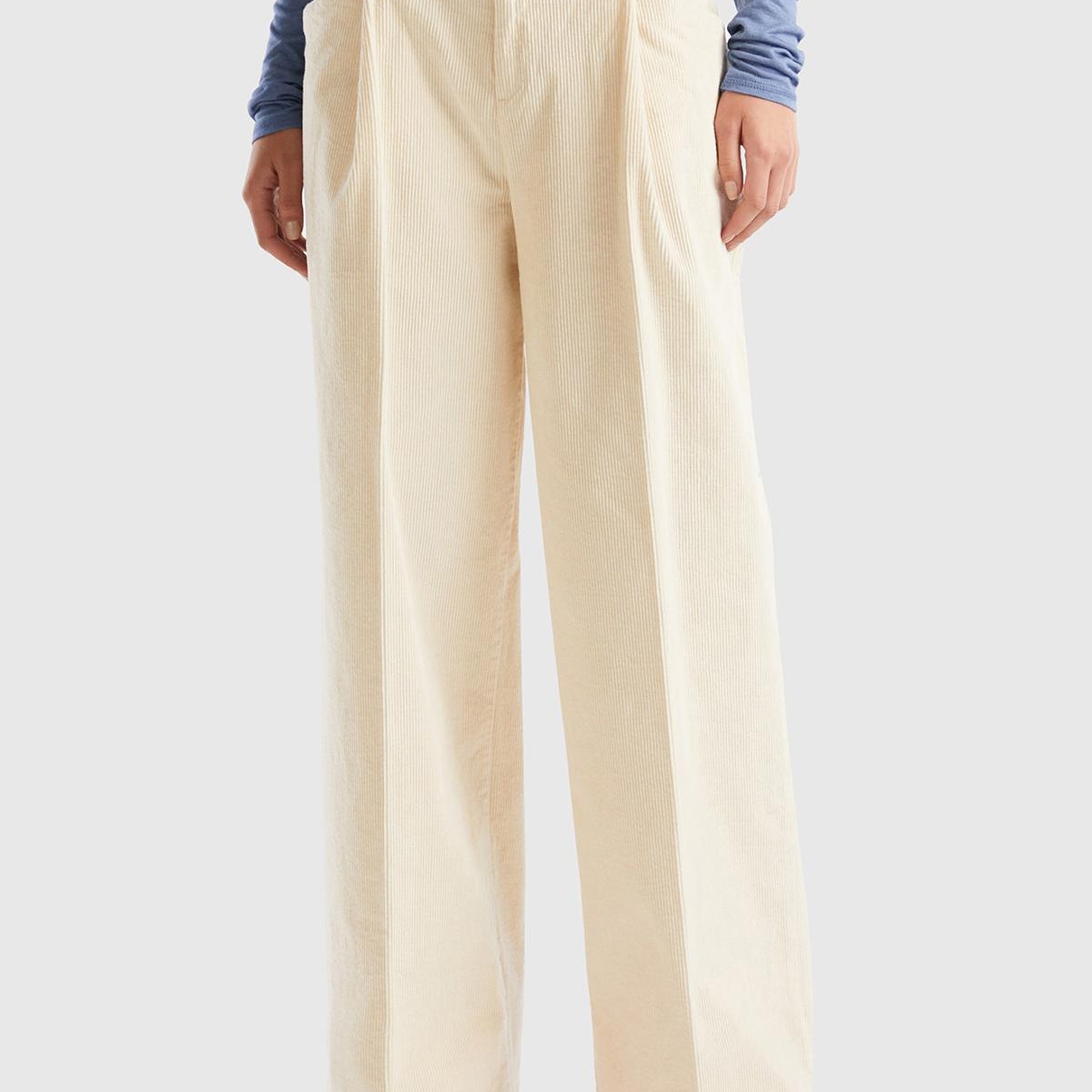 Kadın Krem Pileli Bol Paça Kadife Pantolon