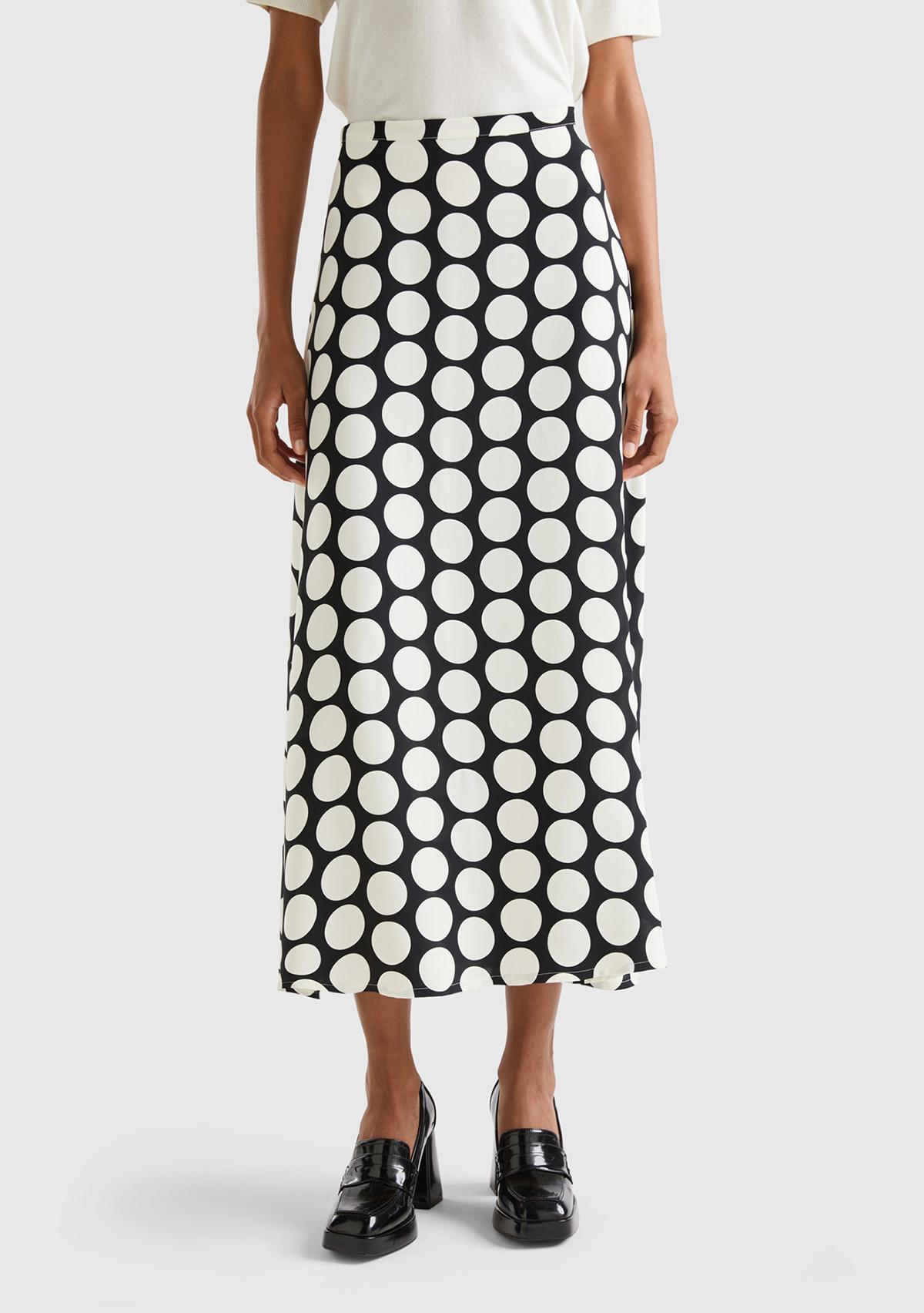  Kadın Siyah Beyaz %100 Viskoz Puantiyeli Yandan Fermuarlı Uzun Etek