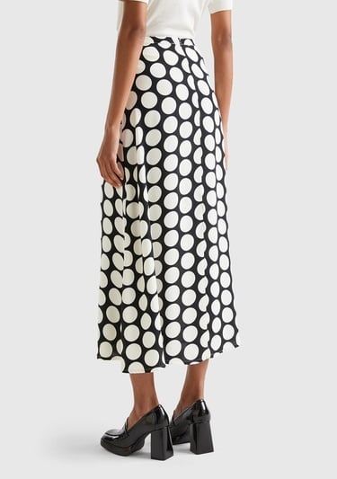  Kadın Siyah Beyaz %100 Viskoz Puantiyeli Yandan Fermuarlı Uzun Etek