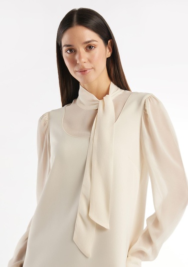  Kadın Krem Kolu Transparan Yakası Kurdaleli Mini Etek