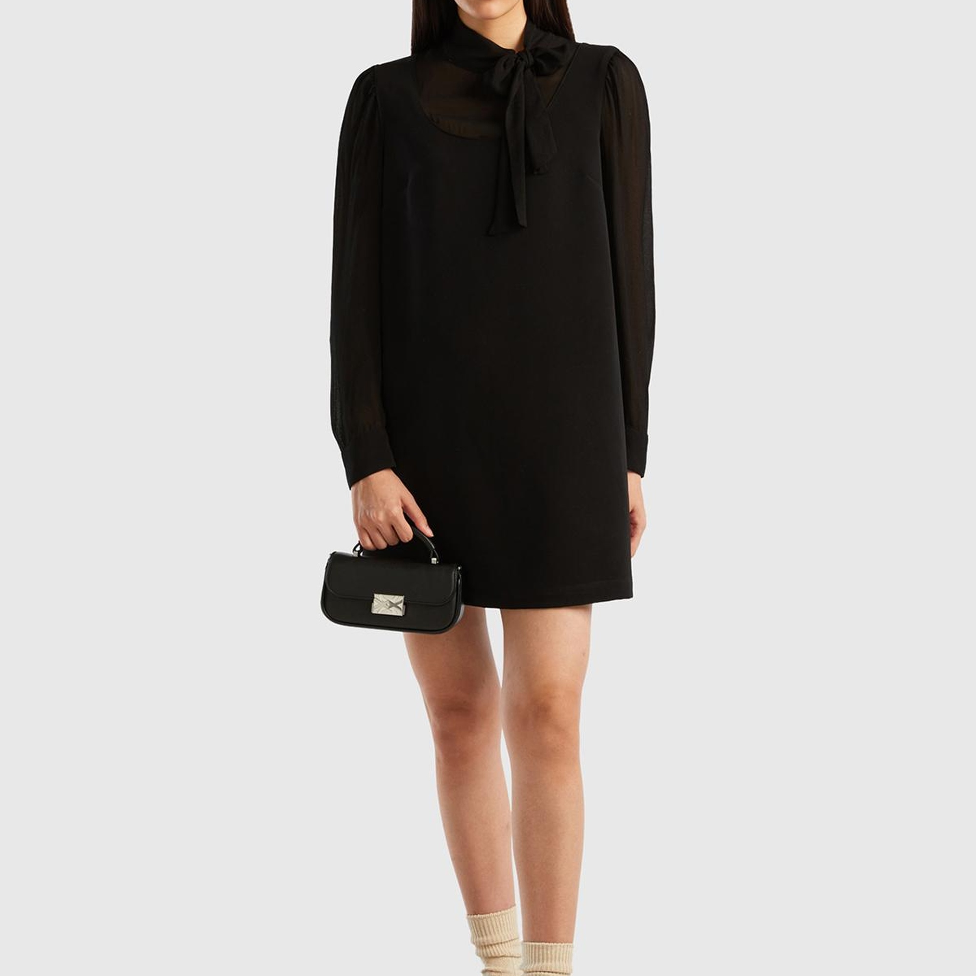 Kadın Siyah Kolu Transparan Yakası Kurdaleli Mini Etek