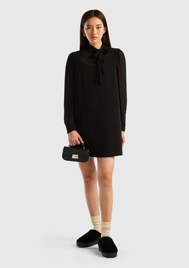  Kadın Siyah Kolu Transparan Yakası Kurdaleli Mini Etek