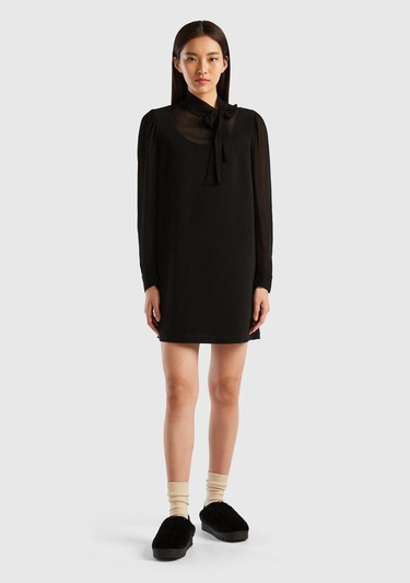  Kadın Siyah Kolu Transparan Yakası Kurdaleli Mini Etek