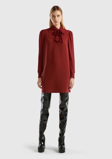  Kadın Bordo Kolu Transparan Yakası Kurdaleli Mini Etek