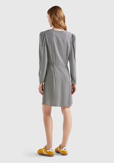  Kadın Siyah-Beyaz %100 Viskoz Uzun Kollu V Yaka Elbise