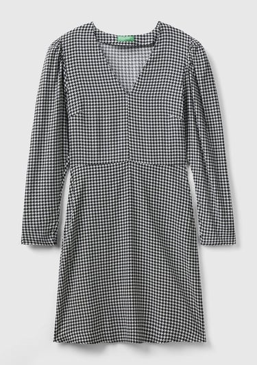  Kadın Siyah-Beyaz %100 Viskoz Uzun Kollu V Yaka Elbise