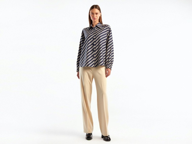  Kadın Lacivert Çapraz Çizgili Gömlek