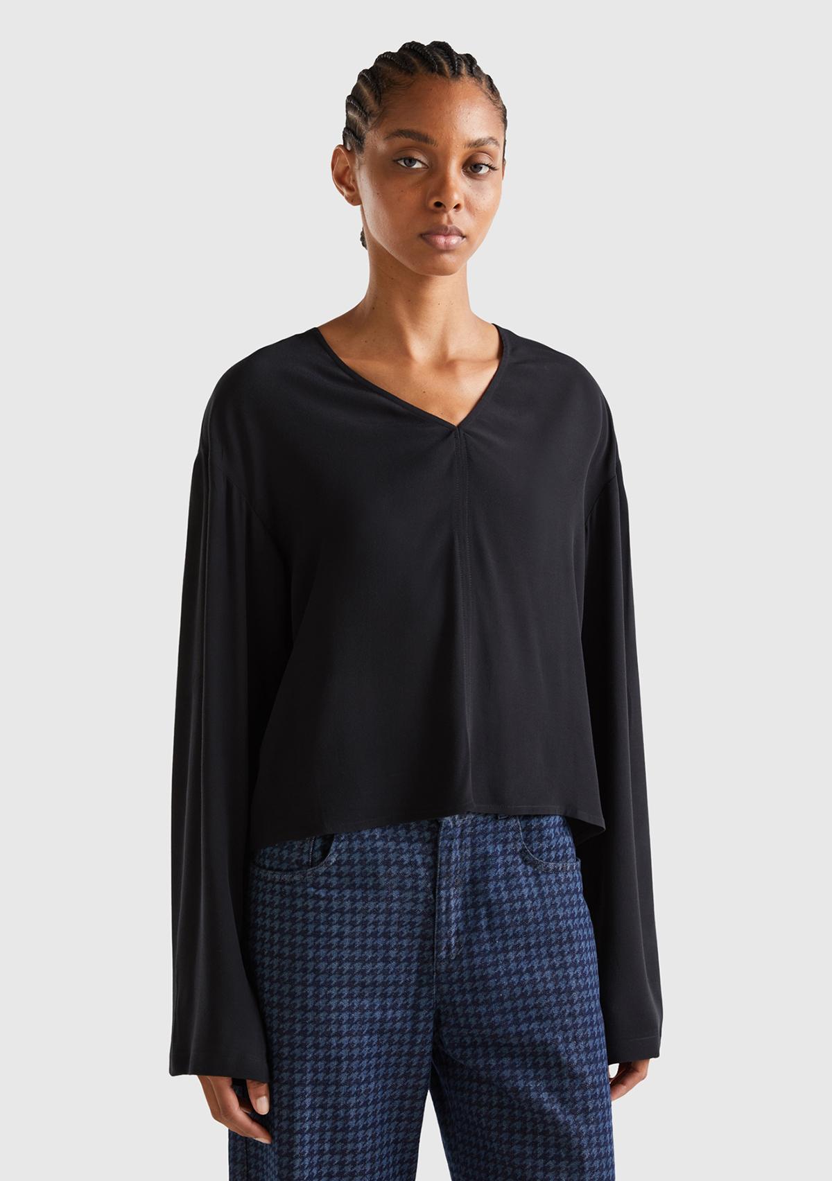  Kadın Siyah V Yaka Viskoz Bluz