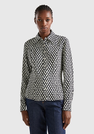  Kadın Lacivert Çiçek Desenli Viskoz Gömlek