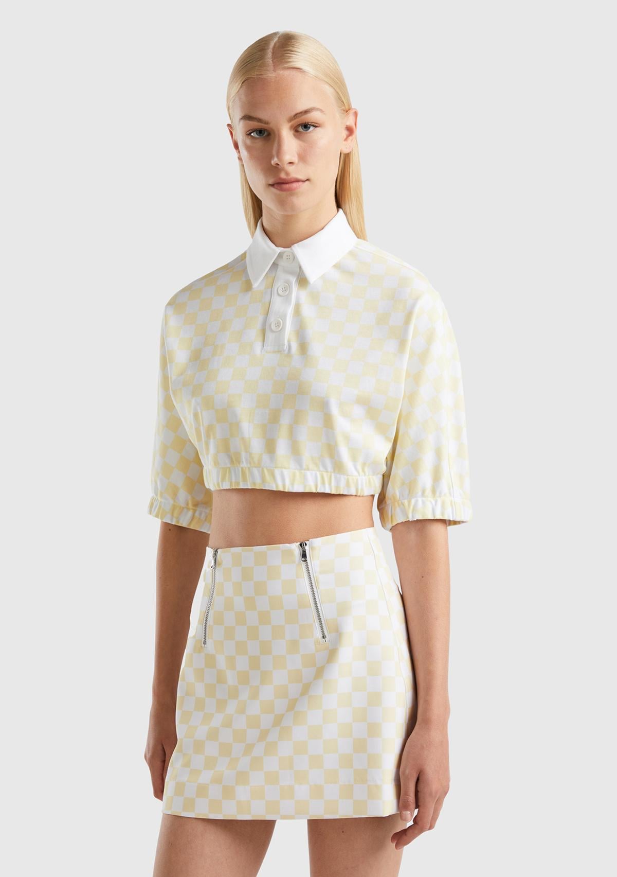  Kadın Sarı Dama Desenli Kısa Kollu Crop Koton Gömlek