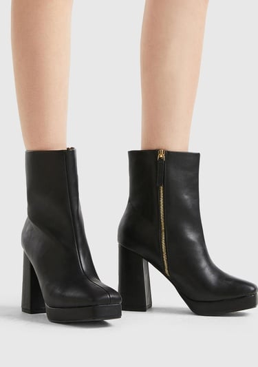  Kadın Siyah Suni Deri Yarım Çizme