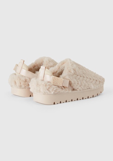  Kadın Beyaz Kürklü Ayakkabı