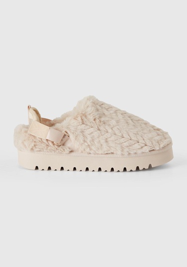  Kadın Beyaz Kürklü Ayakkabı