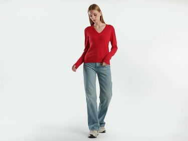  Kadın Kırmızı V Yaka %100 Merino Kazak