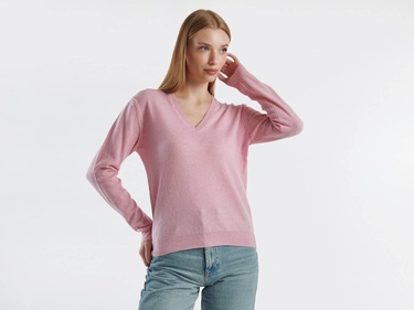  Kadın Pembe V Yaka %100 Merino Kazak