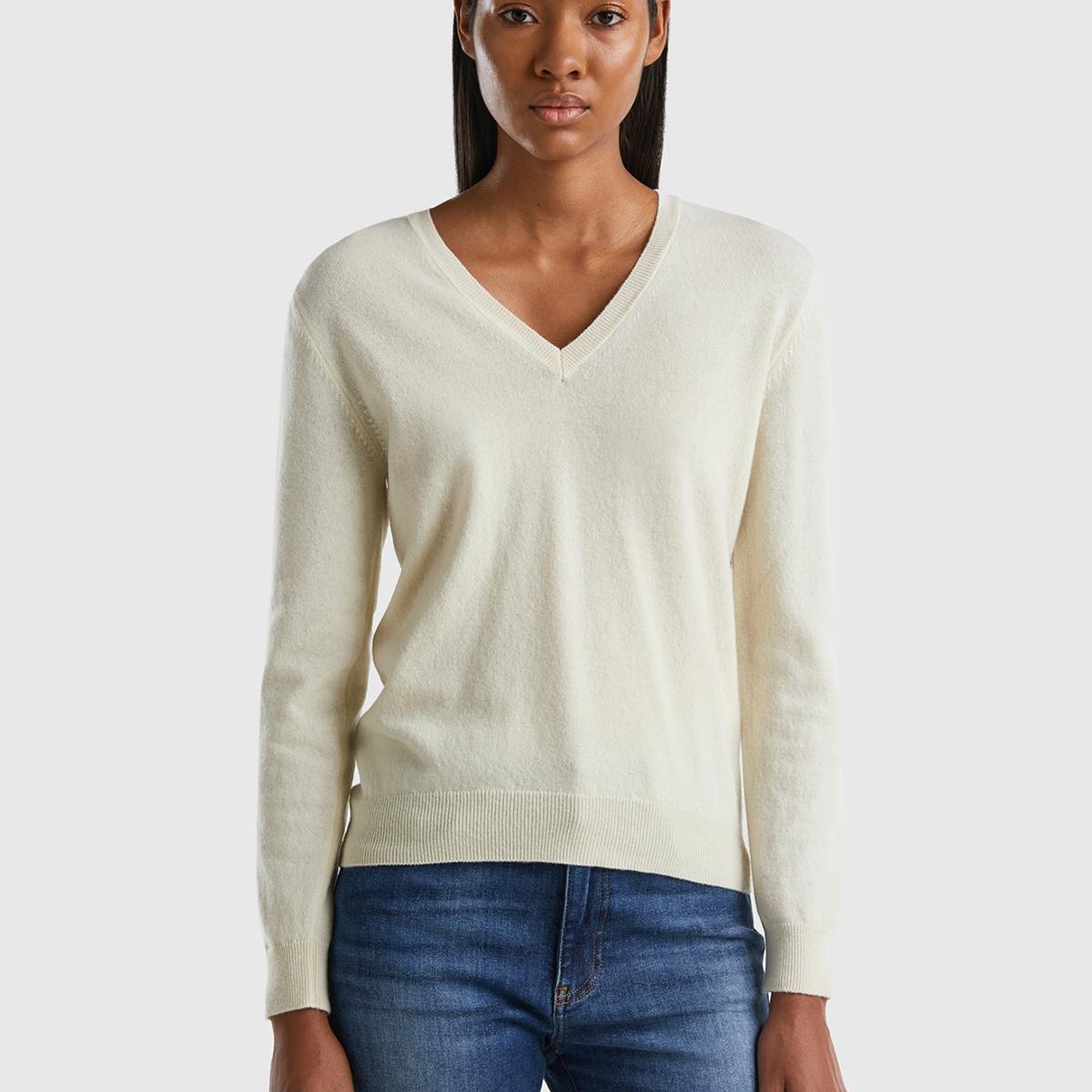Kadın Krem V Yaka %100 Merino Kazak