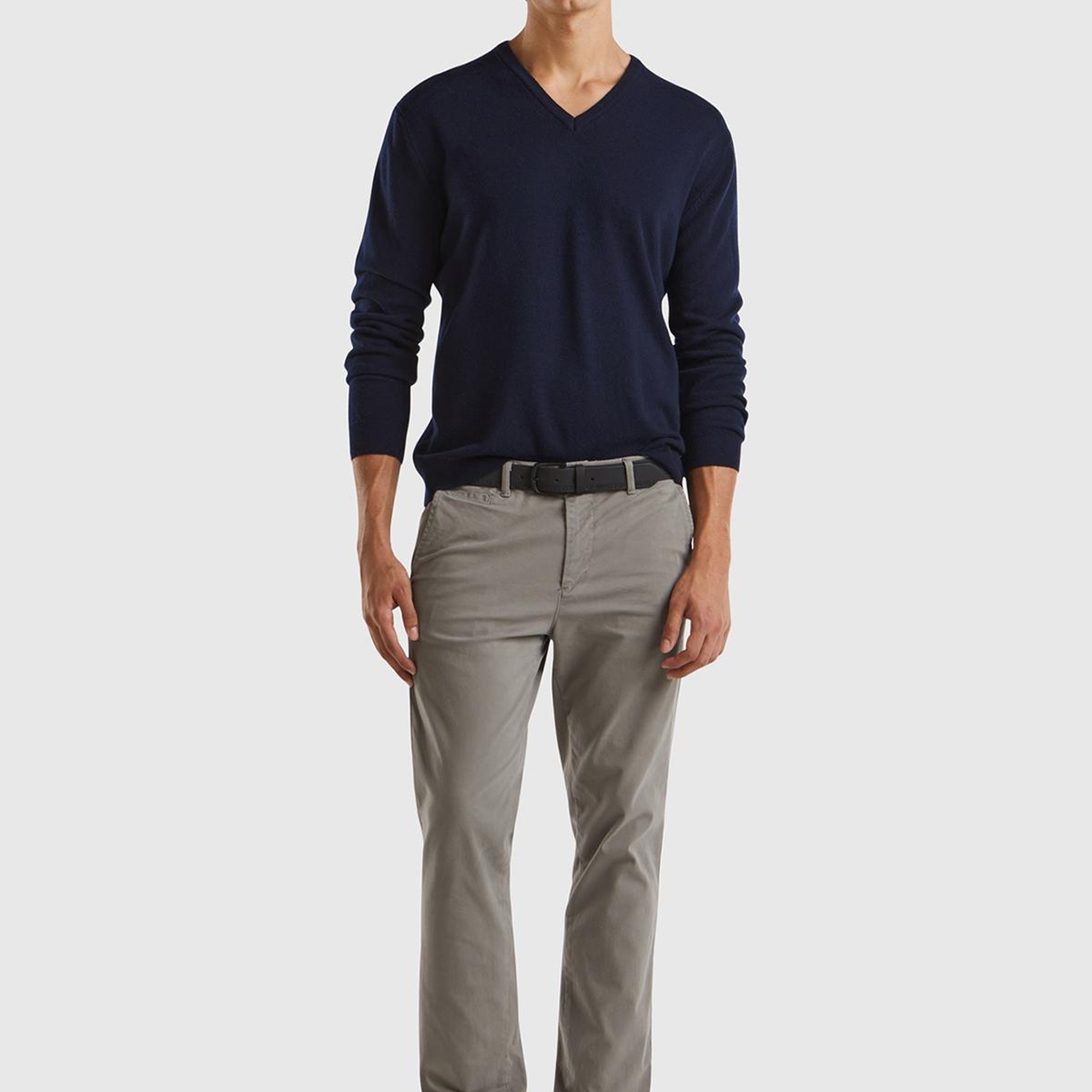 Erkek Lacivert V Yaka %100 Merino Kazak