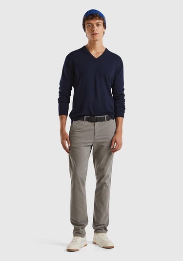  Erkek Lacivert V Yaka %100 Merino Kazak