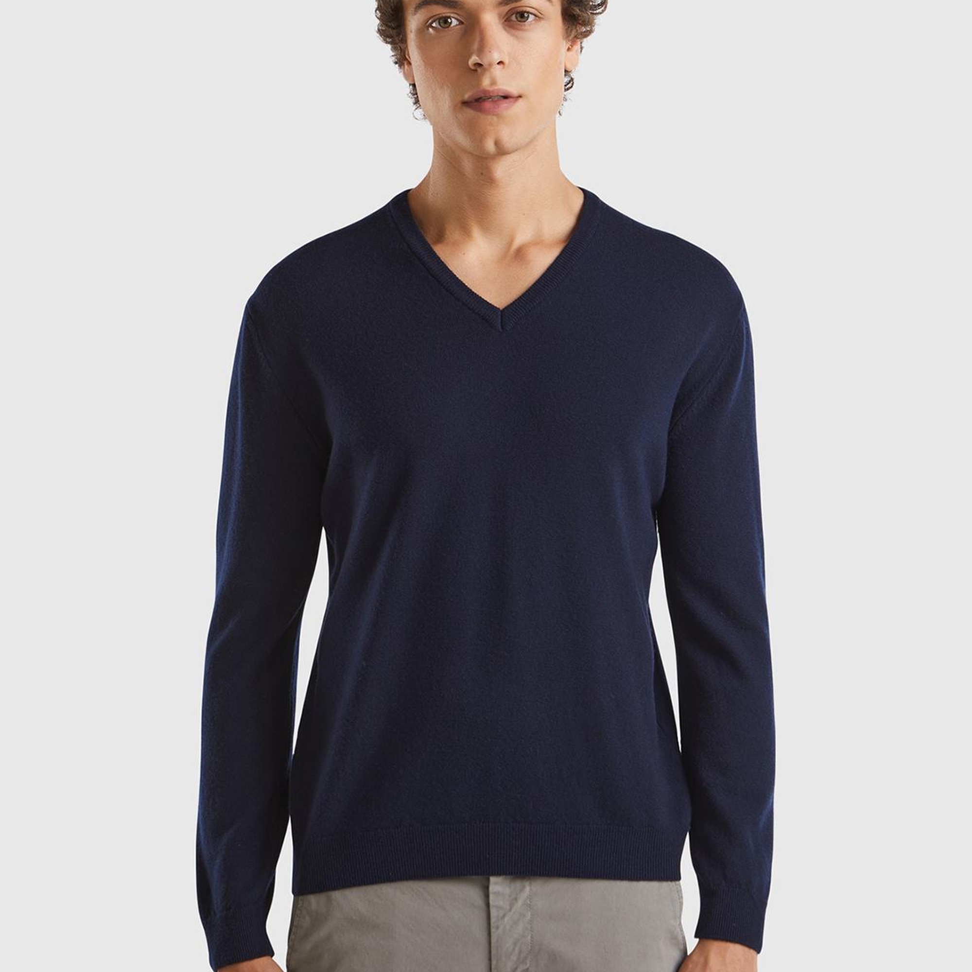 Erkek Lacivert V Yaka %100 Merino Kazak