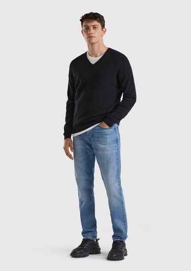  Erkek Siyah V Yaka %100 Merino Kazak