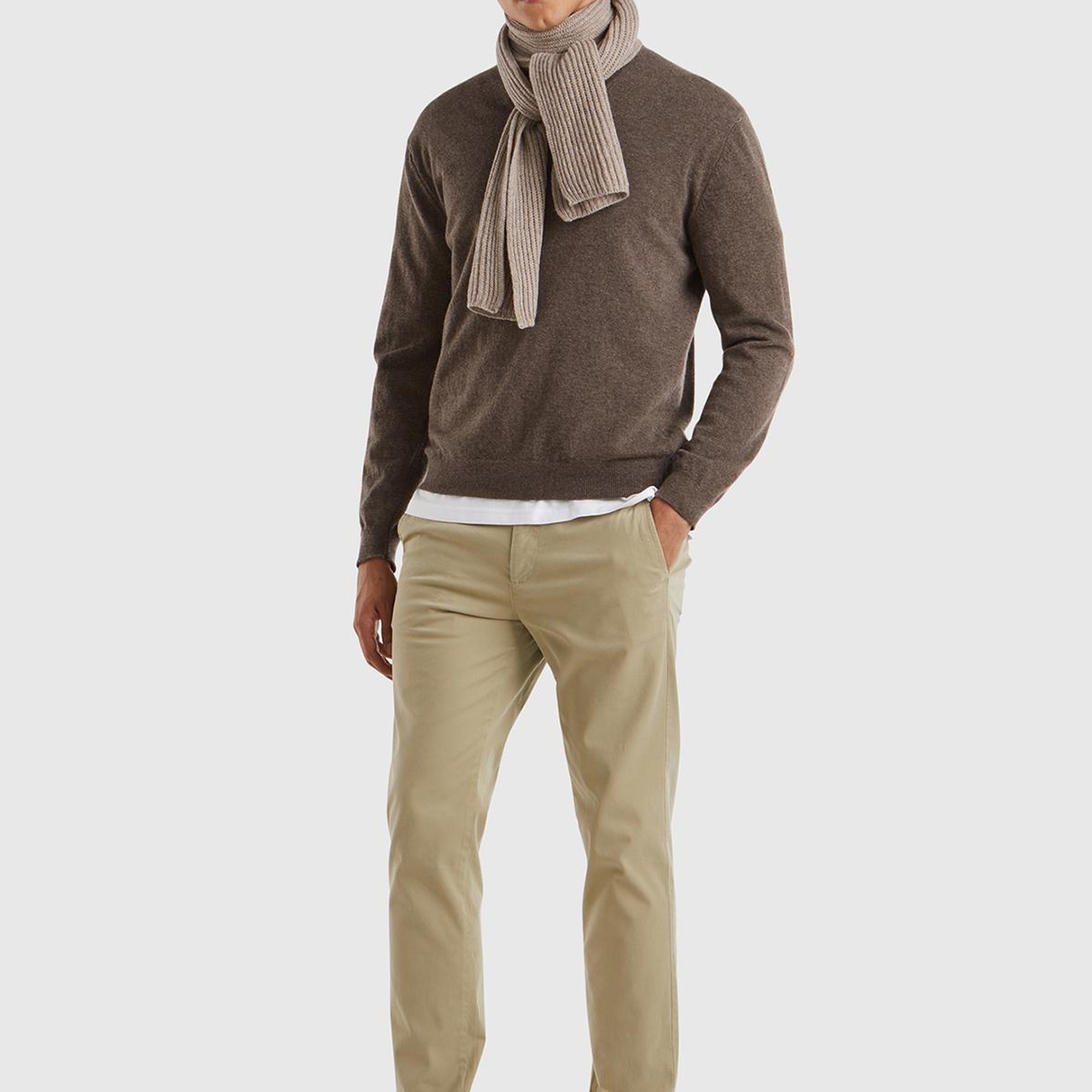 Erkek Sütlü Kahve V Yaka %100 Merino Kazak