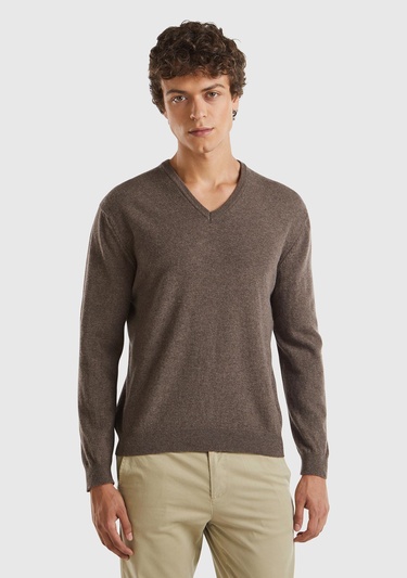  Erkek Sütlü Kahve V Yaka %100 Merino Kazak