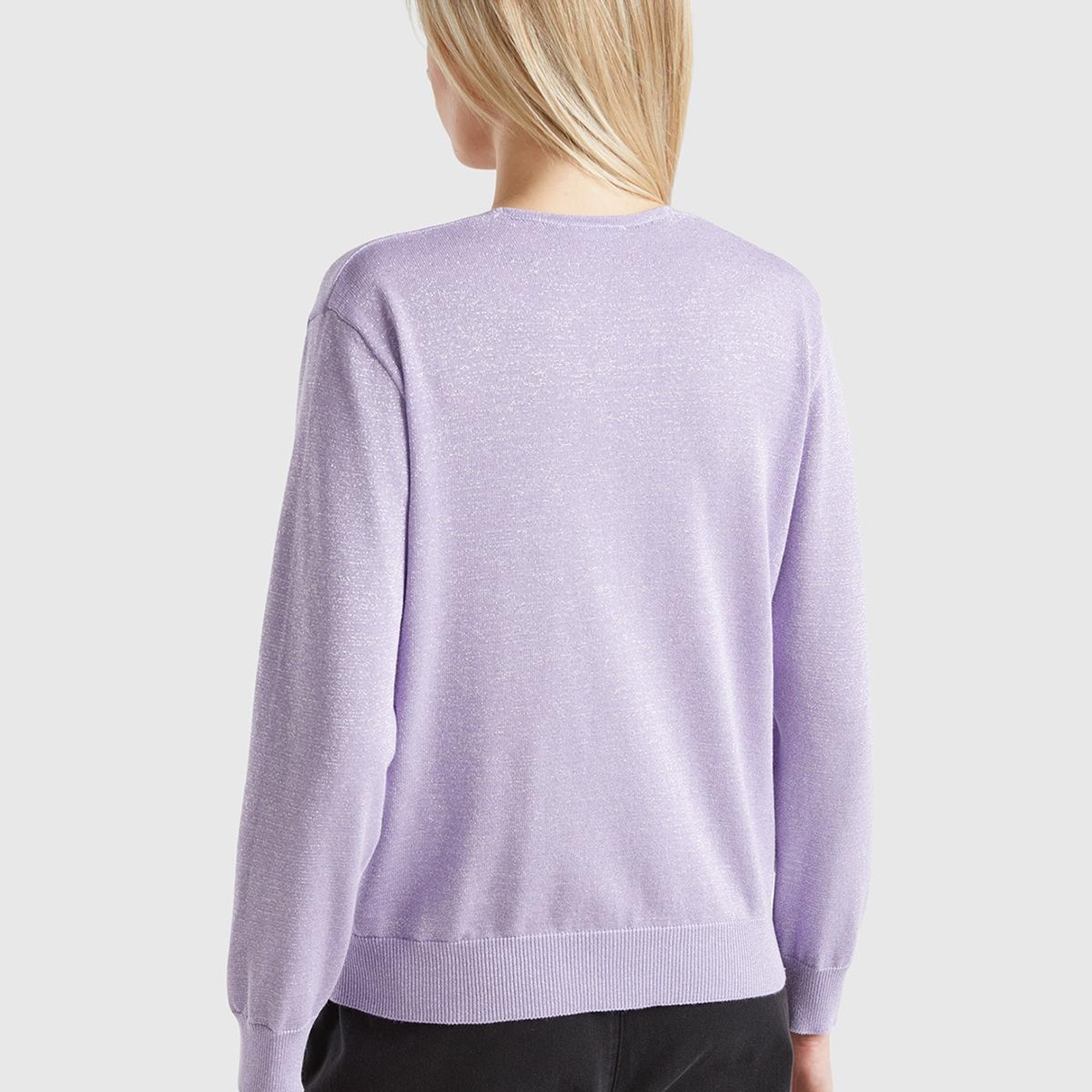 Kadın Pembe Pamuk ve Viskoz Karışımlı Rahat Kesim Geniş V Yaka Kazak