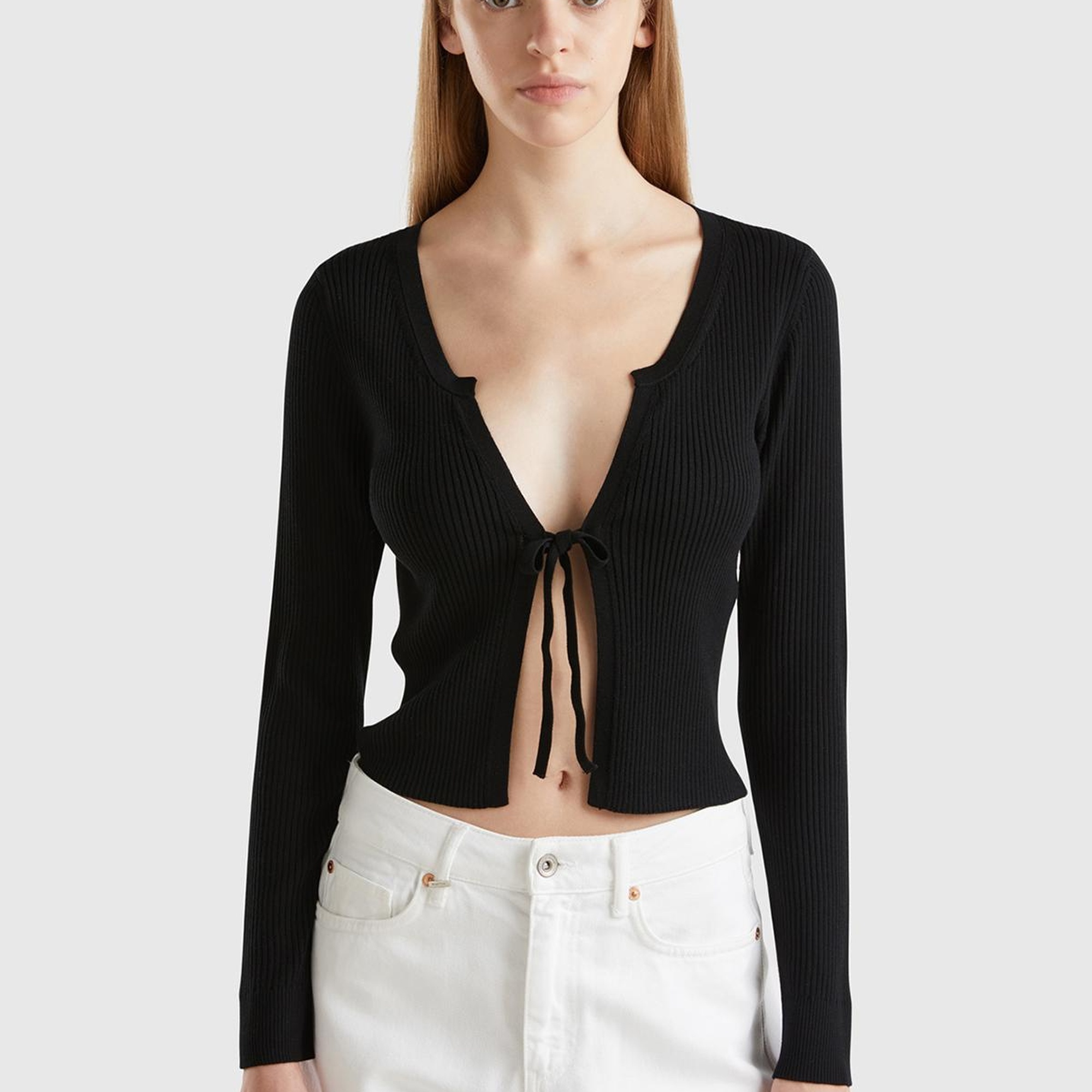 Kadın Siyah Viskoz Karışımlı Önü Bağlama Detaylı Geniş V Yaka Hırka