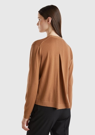  Kadın Kahverengi %100 Yün Önü Düğmeli Arkası Yırtmaç Detaylı V Yaka Hırka