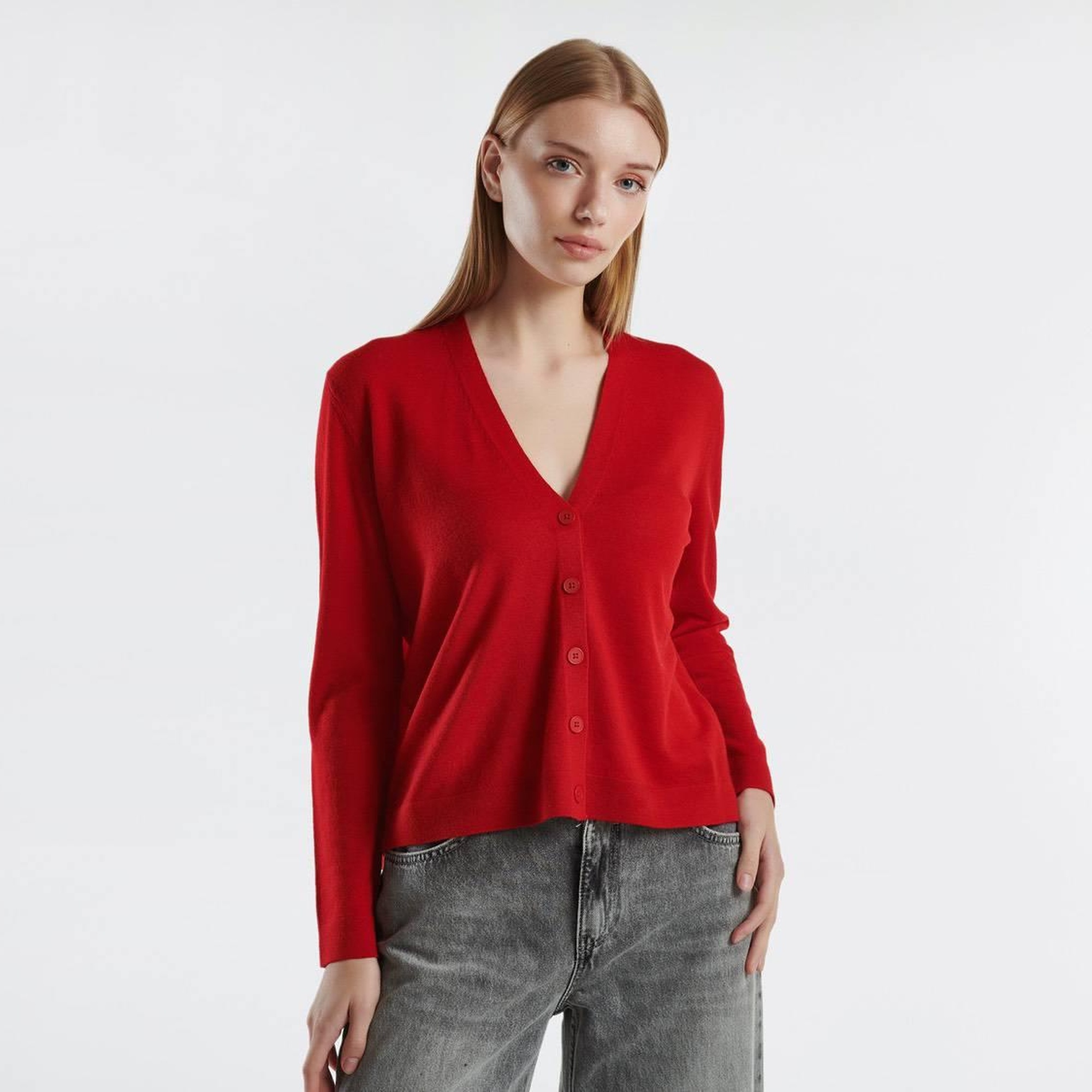 Kadın Kırmızı %100 Yün Önü Düğmeli Arkası Yırtmaç Detaylı V Yaka Hırka