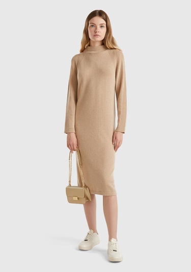  Kadın Bej Yün ve Kaşmir Karışımlı Uzun Dik Yaka Elbise