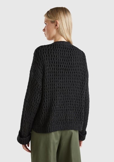  Kadın Siyah Viskoz Karışımlı Delik Detaylı Düşük Omuz Geniş V Yaka Hırka