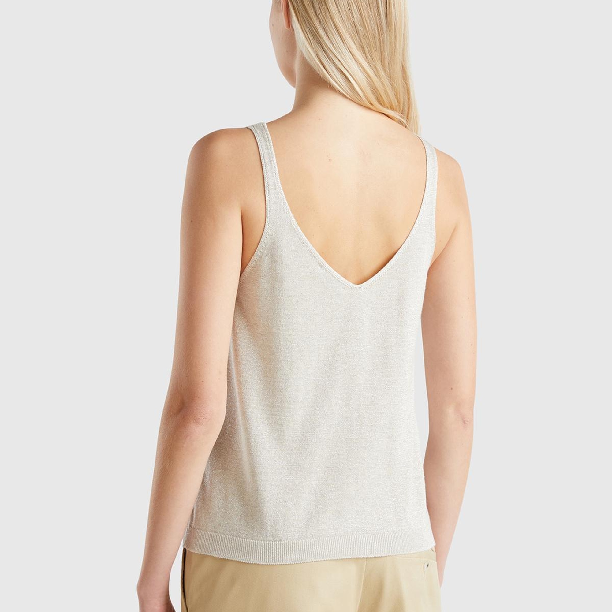 Kadın Gri Pamuk ve Viskoz Karışımlı Simli Geniş Yaka Askılı Üst