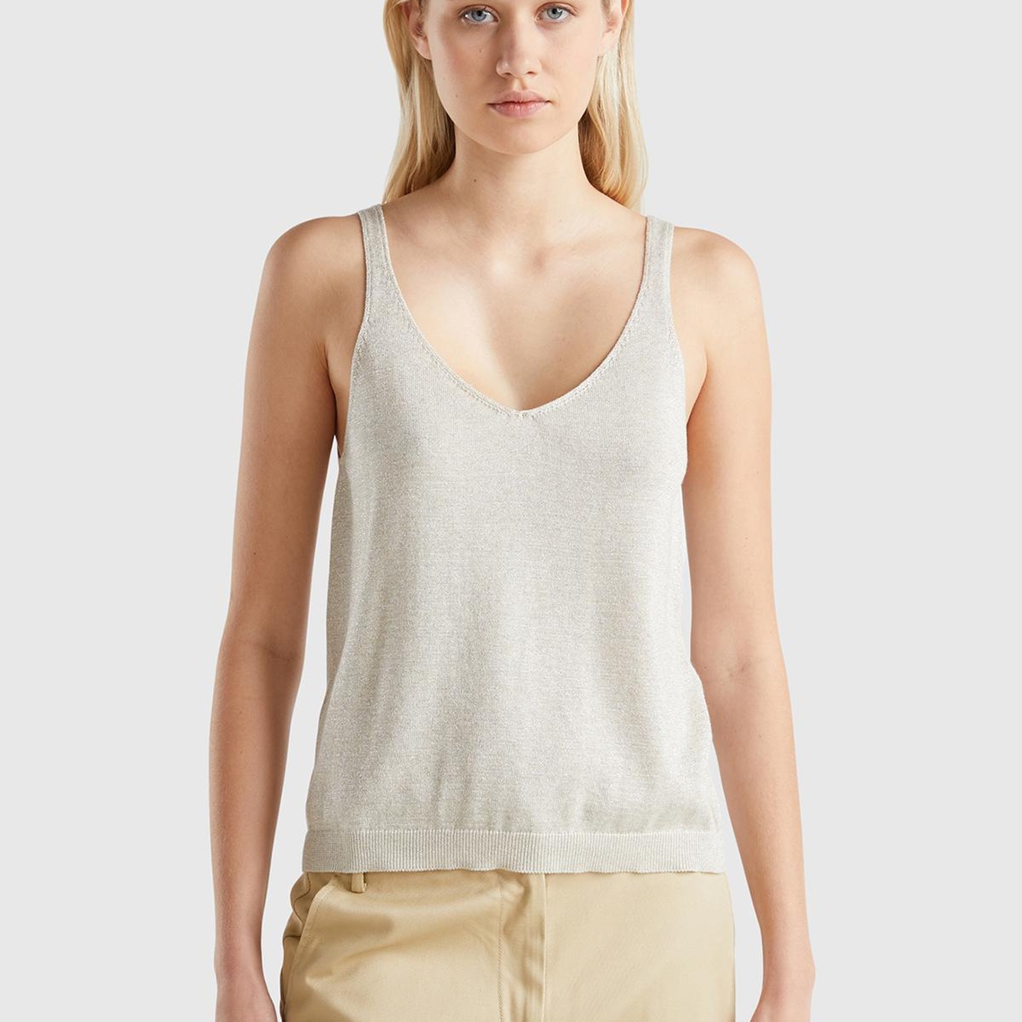 Kadın Gri Pamuk ve Viskoz Karışımlı Simli Geniş Yaka Askılı Üst